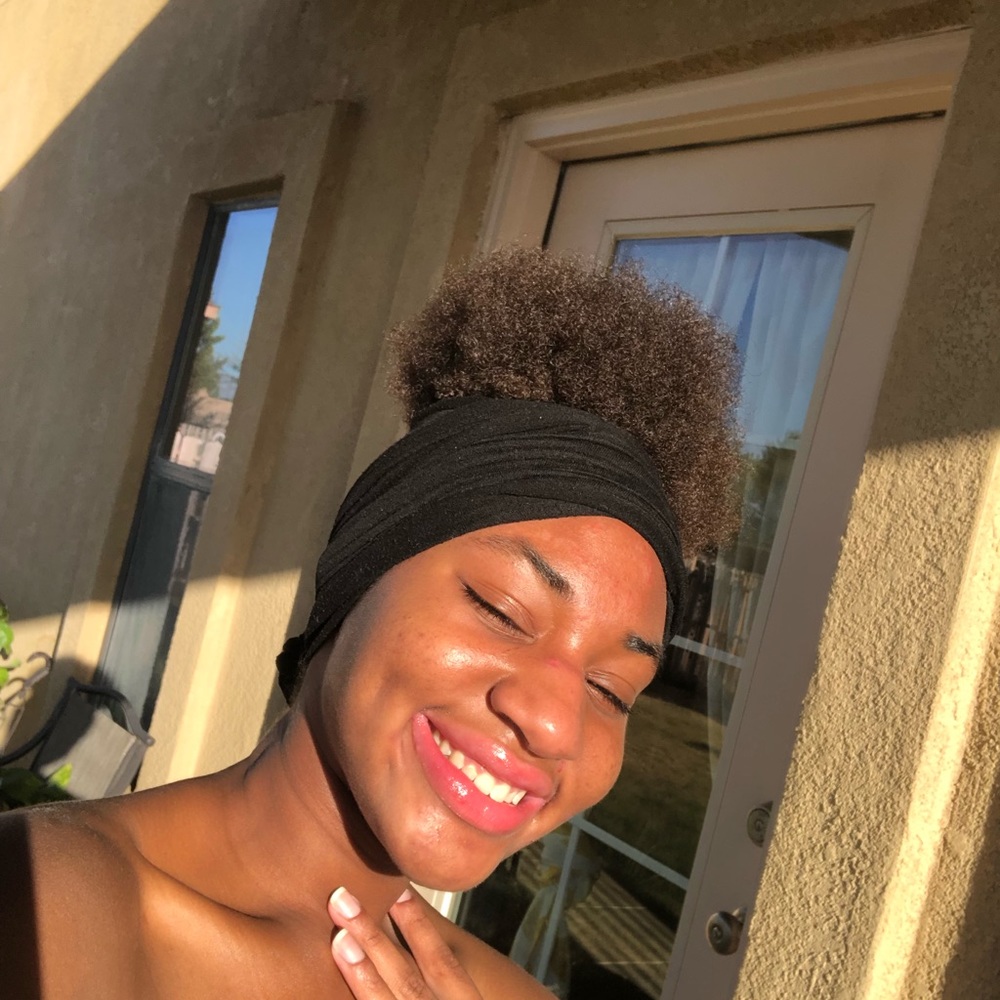 Meet your Posher, Dejanae